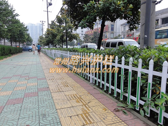 鋅鋼草坪（píng）護欄
